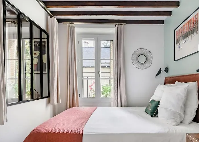 Marais Place Des Vosges Peaceful Air-conditioned Apartment *