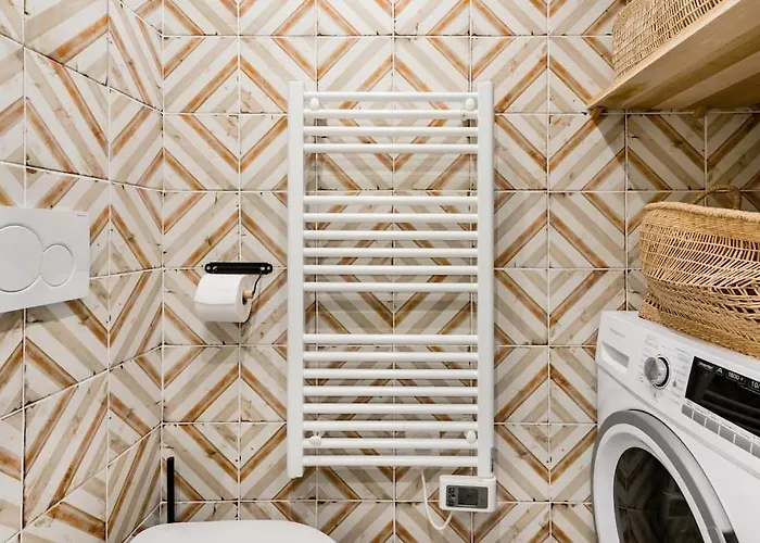 Marais Place Des Vosges Peaceful Air-conditioned Apartment *